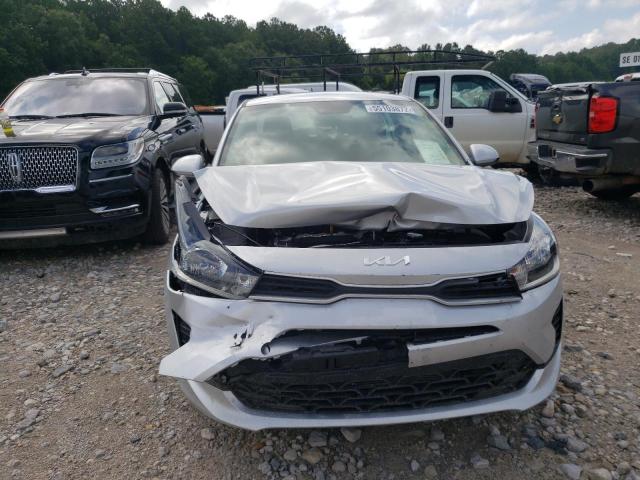 3KPA24AD2NE476157 - 2022 KIA RIO LX SILVER photo 9