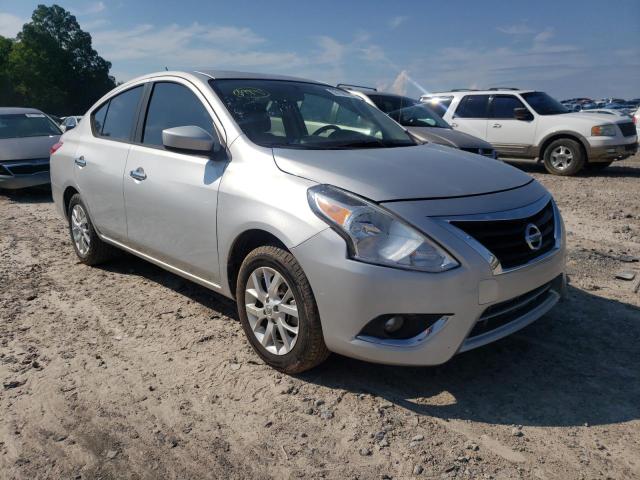 3N1CN7AP2JL829159 - 2018 NISSAN VERSA S SILVER photo 1