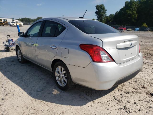 3N1CN7AP2JL829159 - 2018 NISSAN VERSA S SILVER photo 3