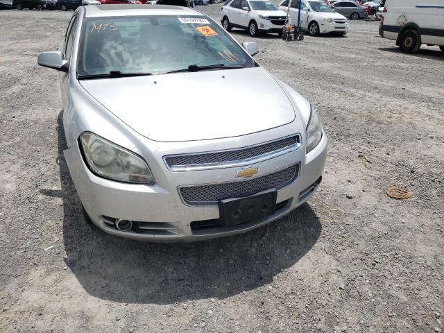 1G1ZE5EB0A4106693 - 2010 CHEVROLET MALIBU LTZ ვერცხლისფერი ფოტო 9