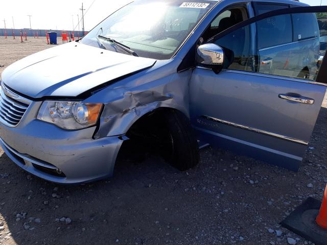 2C4RC1CG3DR511789 - 2013 CHRYSLER TOWN & COU BLUE photo 9