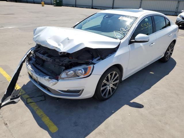 LYV402TK2JB179205 - 2018 VOLVO S60 INSCRI WHITE photo 2