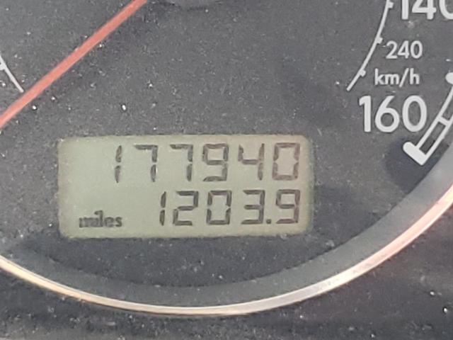 WVWYH63B62E389518 - 2002 VOLKSWAGEN PASSAT GLX Gümüş foto 8