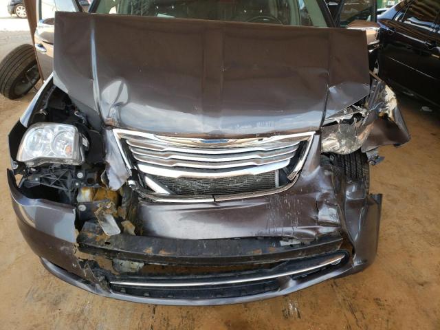 2C4RC1CG1FR561979 - 2015 CHRYSLER TOWN & COU GRAY photo 7