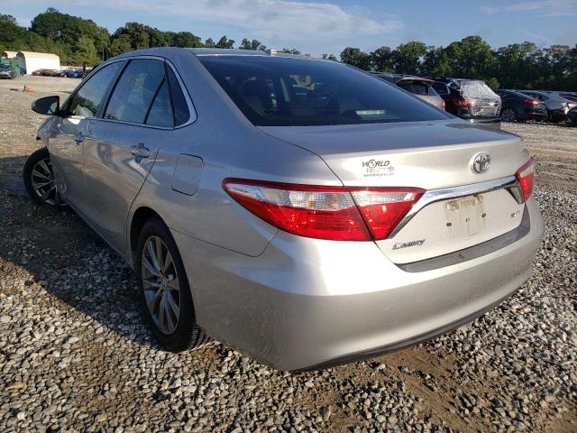 4T4BF1FK5GR548540 - 2016 TOYOTA CAMRY LE SILVER photo 3
