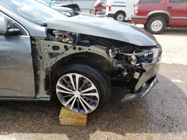 W04GN6SX0J1101493 - 2018 BUICK REGAL PREF GRAY photo 9