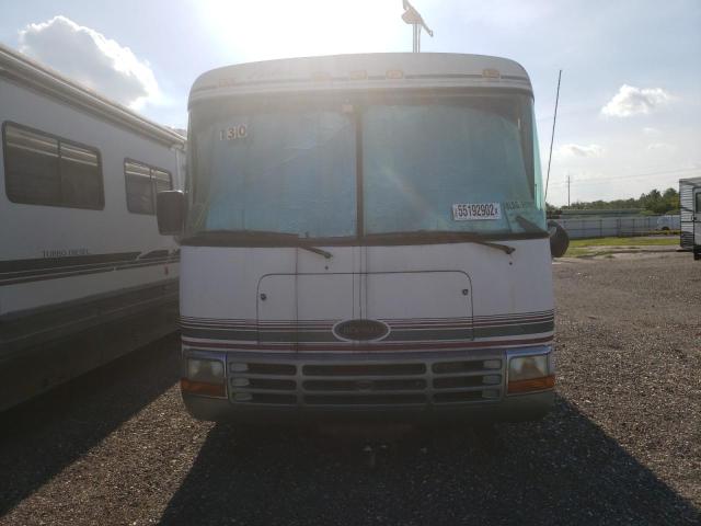 1GBLP37N0T3317473 - 1997 FORD RV WHITE photo 9