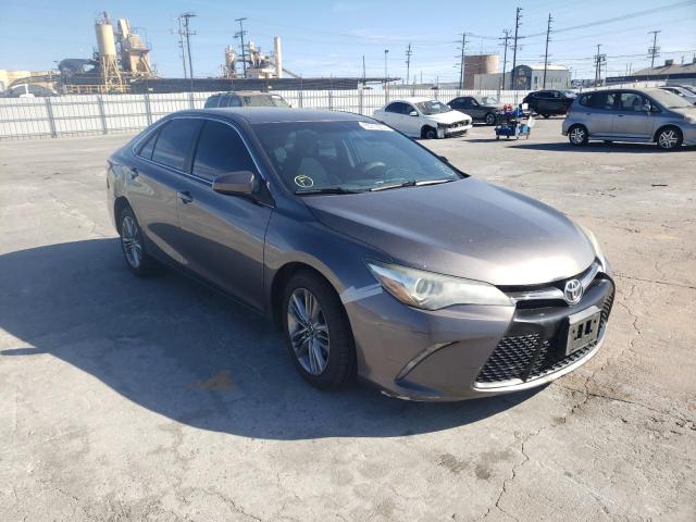 4T1BF1FK5FU020215 - 2015 TOYOTA CAMRY LE GRAY photo 1