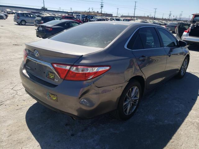 4T1BF1FK5FU020215 - 2015 TOYOTA CAMRY LE GRAY photo 4