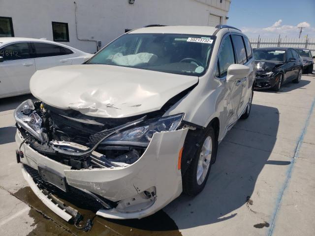 2C4RC1EG8HR683786 - 2017 CHRYSLER PACIFICA T WHITE photo 2