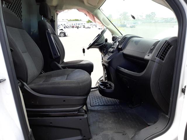 3C6TRVAG0KE500625 - 2019 RAM PROMASTER WHITE photo 5