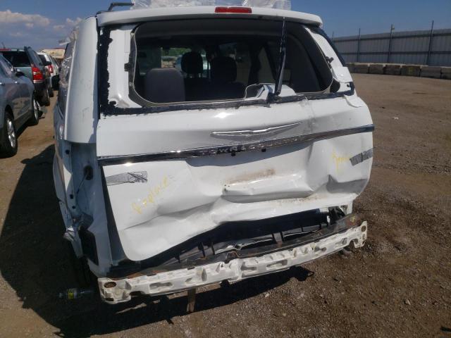 2C4RC1BG4FR655159 - 2015 CHRYSLER TOWN & COU WHITE photo 9