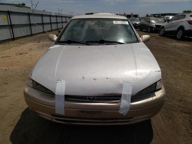 4T1BG22K7VU752174 - 1997 TOYOTA CAMRY CE TAN photo 9