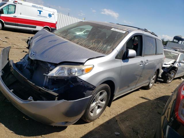 5TDKK3DC7BS151376 - 2011 TOYOTA SIENNA LE SILVER photo 2