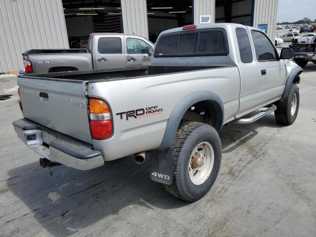 5TEWN72N12Z034108 - 2002 TOYOTA TACOMA XTR SILVER photo 4