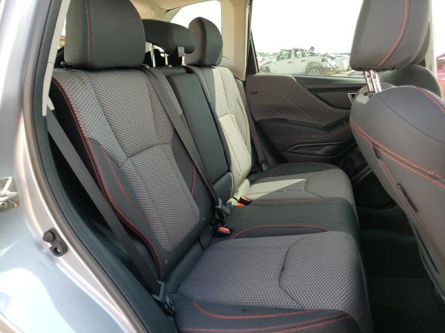 JF2SKARCXMH417723 - 2021 SUBARU FORESTER S SILVER photo 6