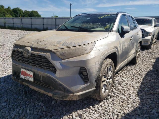 2T3A1RFV4MC144324 - 2021 TOYOTA RAV4 XLE P SILVER photo 2