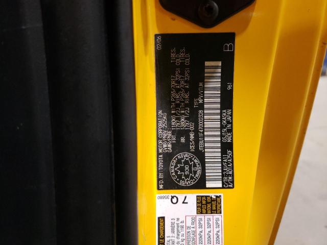 JTEBU11F470002328 - 2007 TOYOTA FJ CRUISER YELLOW photo 10