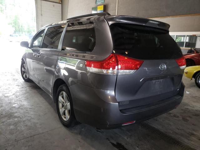 5TDKK3DC2BS163449 - 2011 TOYOTA SIENNA LE GRAY photo 3