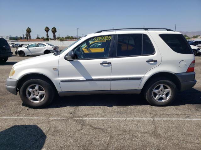 4JGAB54E8XA139911 - 1999 MERCEDES-BENZ ML 320 WHITE photo 9