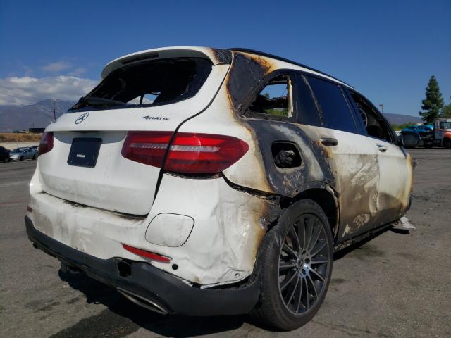 WDC0G5EB4KF607080 - 2019 MERCEDES-BENZ GLC 350E WHITE photo 4