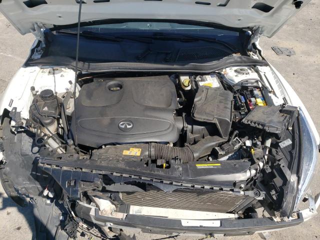 SJKCH5CR2JA047150 - 2018 INFINITI QX30 BASE WHITE photo 7