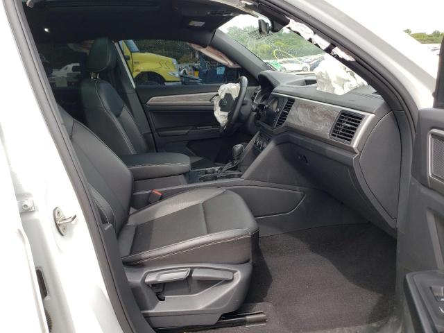 1V26E2CAXLC209646 - 2020 VOLKSWAGEN ATLAS CROS أبيض صورة 5