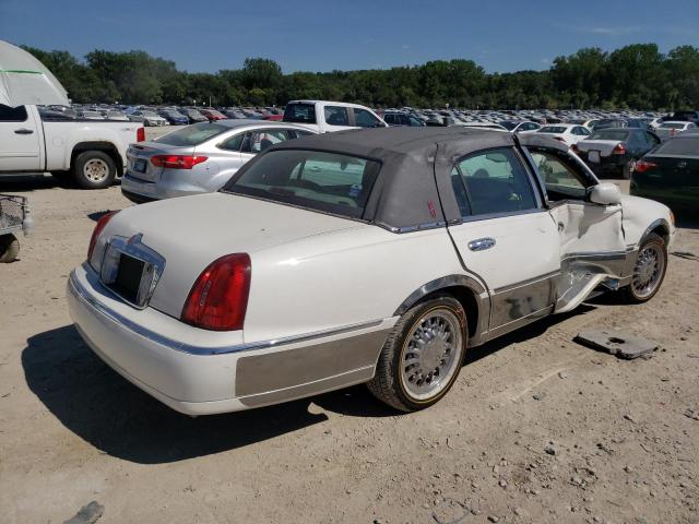 1LNHM82W8YY933449 - 2000 LINCOLN TOWN CAR S WHITE photo 4