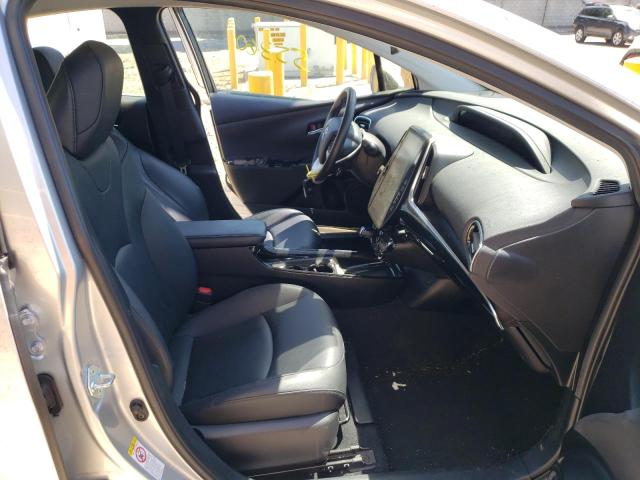 JTDKARFPXK3117066 - 2019 TOYOTA PRIUS PRIM 银色 照片 5