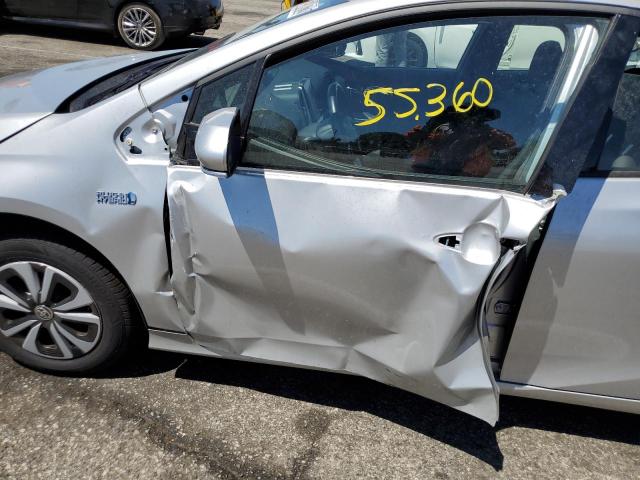 JTDKARFPXK3117066 - 2019 TOYOTA PRIUS PRIM 银色 照片 9