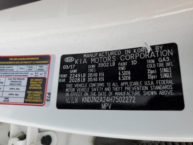 KNDJN2A24H7502272 - 2017 KIA SOUL WHITE photo 10