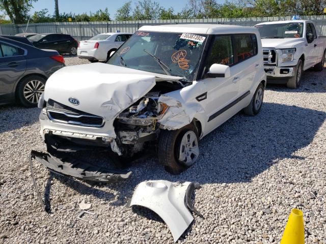 KNDJT2A53C7476207 - 2012 KIA SOUL WHITE photo 2