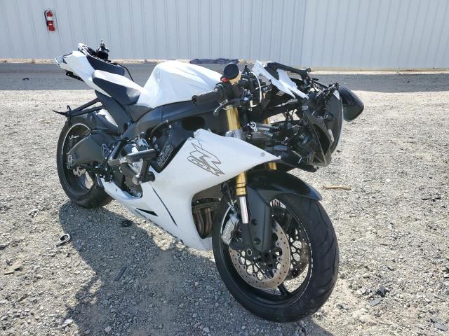 JS1GR7MA3M7100018 - 2021 SUZUKI GSX-R750 WHITE photo 1