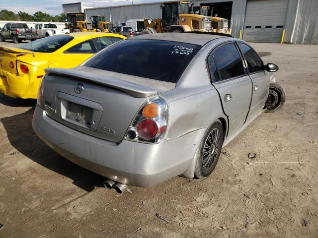 1N4AL11DX3C239521 - 2003 NISSAN ALTIMA BAS SILVER photo 4