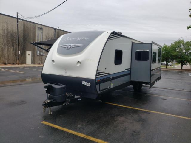 4X4TSVE2XJL034035 - 2018 WILDWOOD SURVEYOR WHITE photo 2