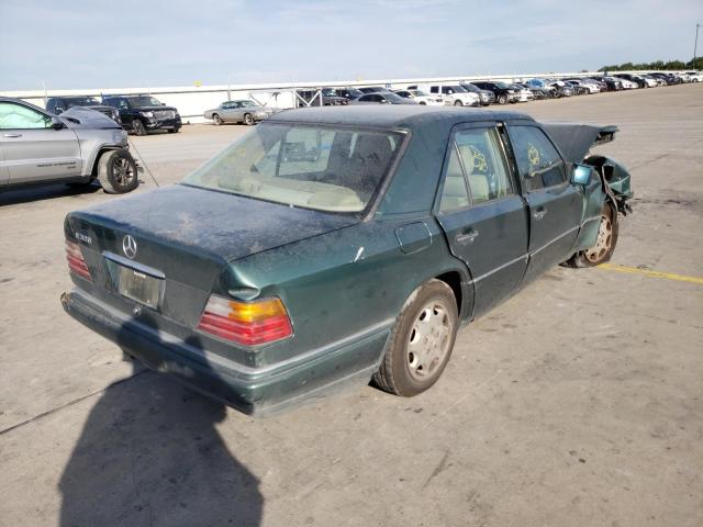 WDBEA32E2SC162547 - 1995 MERCEDES-BENZ E 320 BASE GREEN photo 4