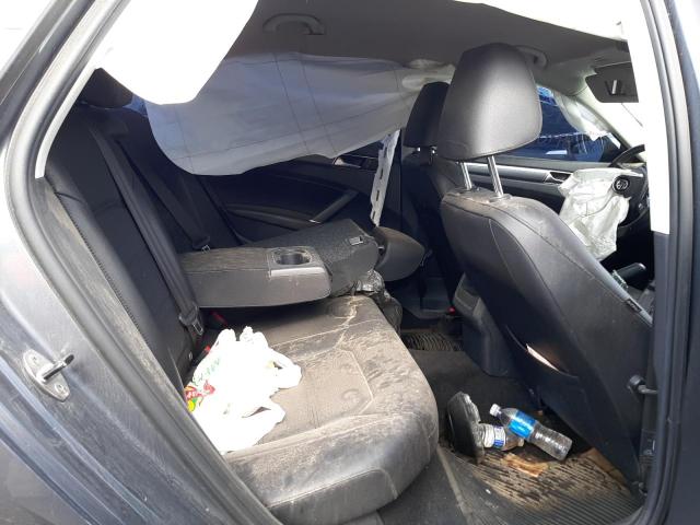 1VWDT7A34HC073616 - 2017 VOLKSWAGEN PASSAT R-L GRAY photo 6