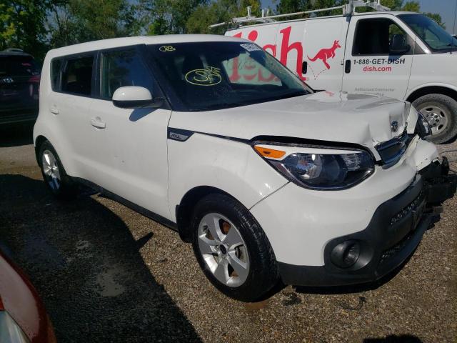 KNDJN2A22H7458739 - 2017 KIA SOUL WHITE photo 1