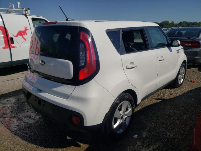 KNDJN2A22H7458739 - 2017 KIA SOUL WHITE photo 4