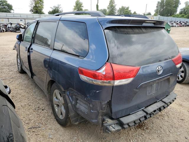 5TDKK3DC5DS378486 - 2013 TOYOTA SIENNA LE BLUE photo 3