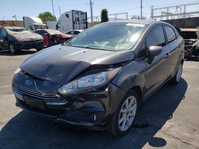 3FADP4BJ1KM143961 - 2019 FORD FIESTA SE GRAY photo 2