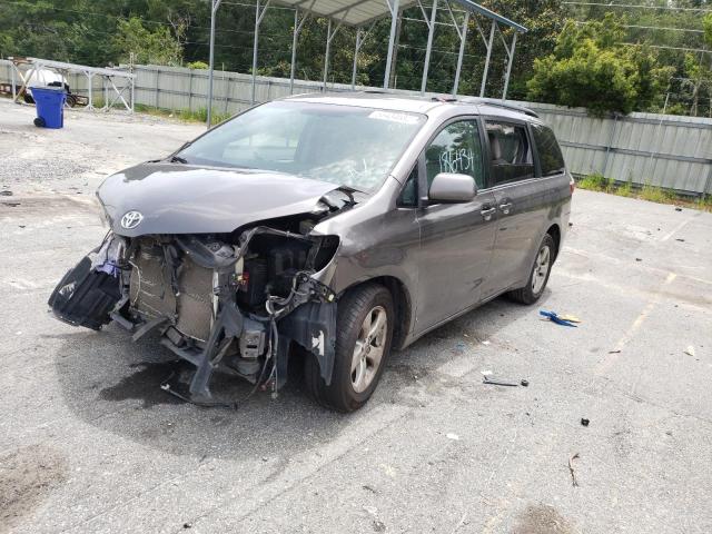 5TDKK3DC3GS725124 - 2016 TOYOTA SIENNA LE GRAY photo 2