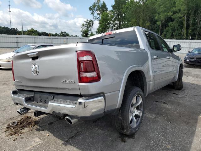 1C6SRFJT6NN240620 - 2022 RAM 1500 LARAM SILVER photo 4