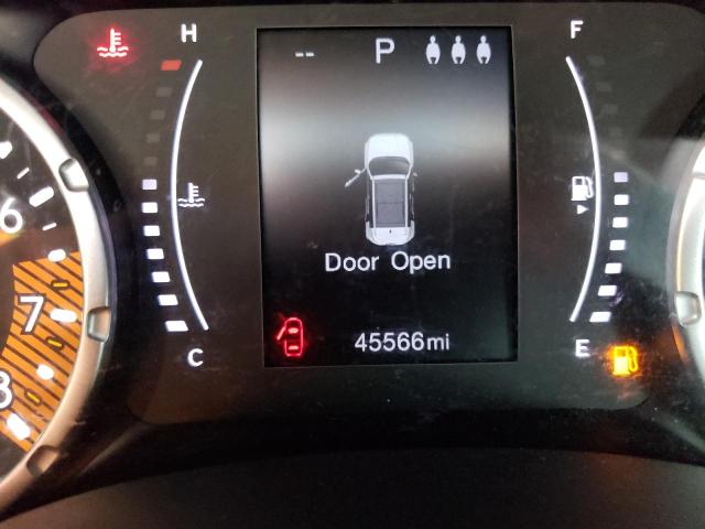 ZACNJAAB0KPK58134 - 2019 JEEP RENEGADE S SILVER photo 8