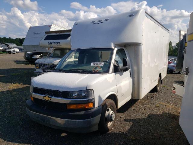 1HA6GVC70MN002718 - 2021 CHEVROLET EXPRESS G4 WHITE photo 2