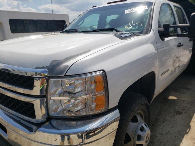 1GB4KZCL4CF195466 - 2012 CHEVROLET 3500 WHITE photo 9