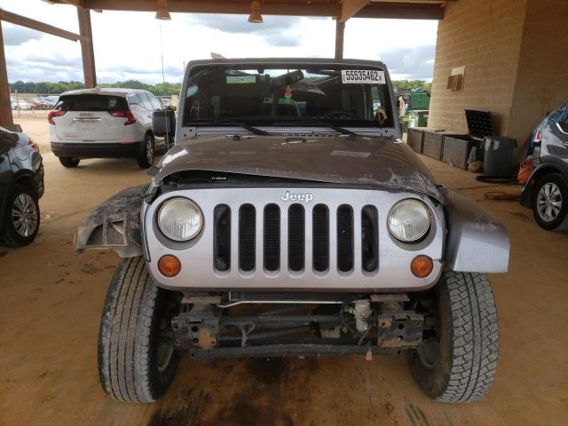 1C4BJWEG0DL680503 - 2013 JEEP WRANGLER UNLIMITED SAHARA  ფოტო 9