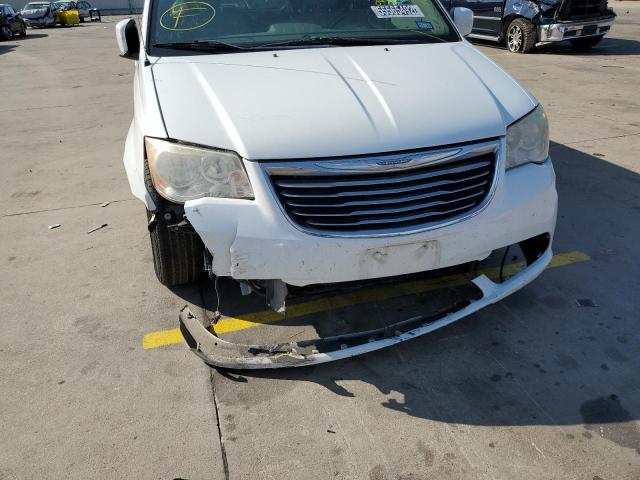 2C4RC1BG0ER218421 - 2014 CHRYSLER TOWN & COU WHITE photo 9