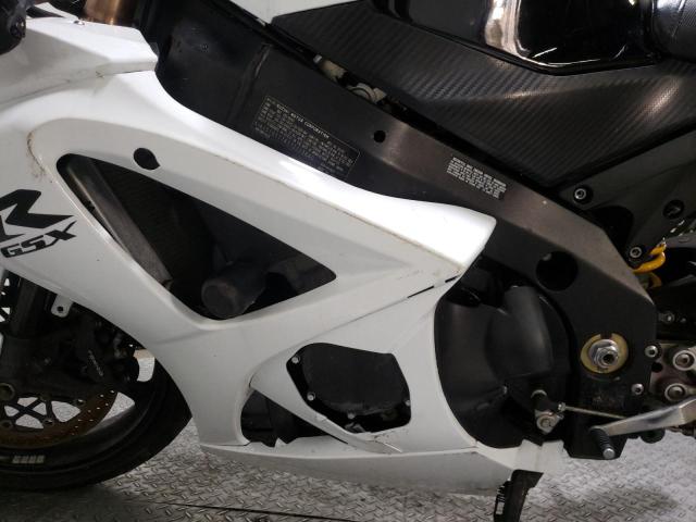 JS1GT77A772113840 - 2007 SUZUKI GSX-R1000 TWO TONE photo 6