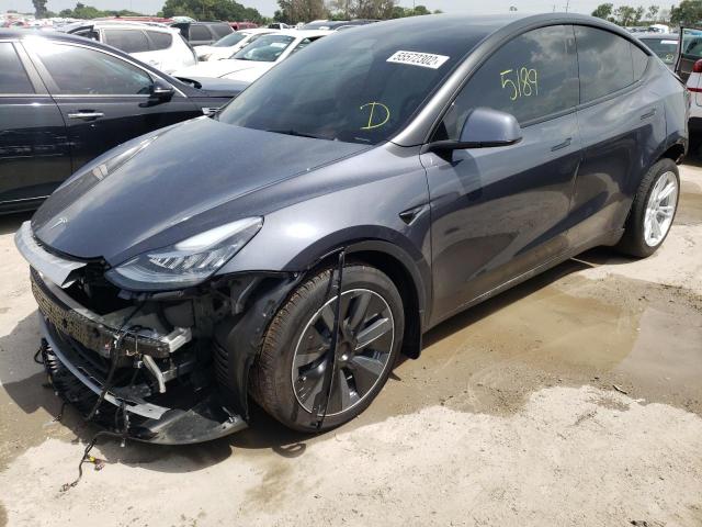 7SAYGAEE5NF381378 - 2022 TESLA MODEL Y Graphite photo 2